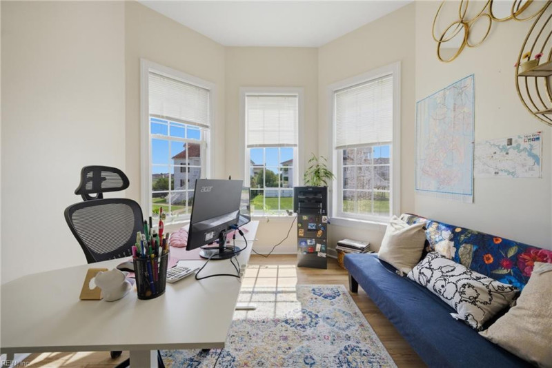 Photo 15 of 50 residential for sale in Hampton virginia