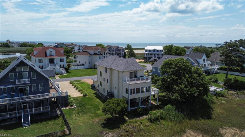 Photo 4 of 50 residential for sale in Hampton virginia