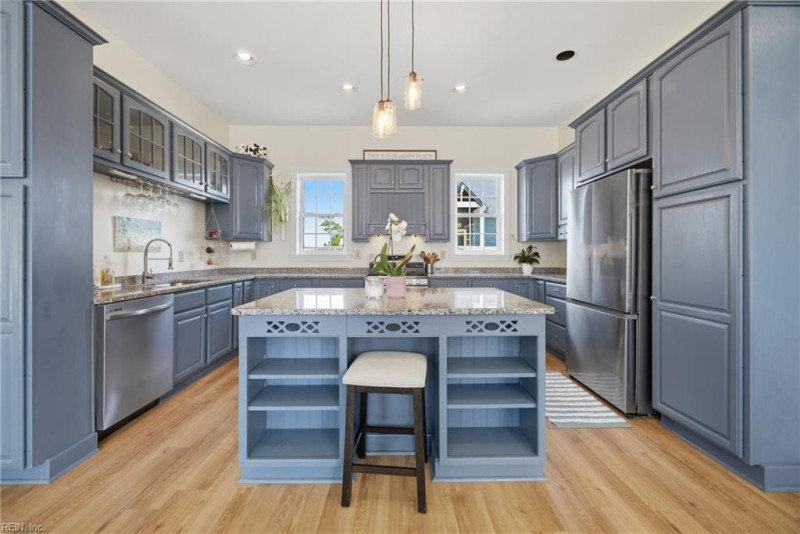 Photo 5 of 50 residential for sale in Hampton virginia