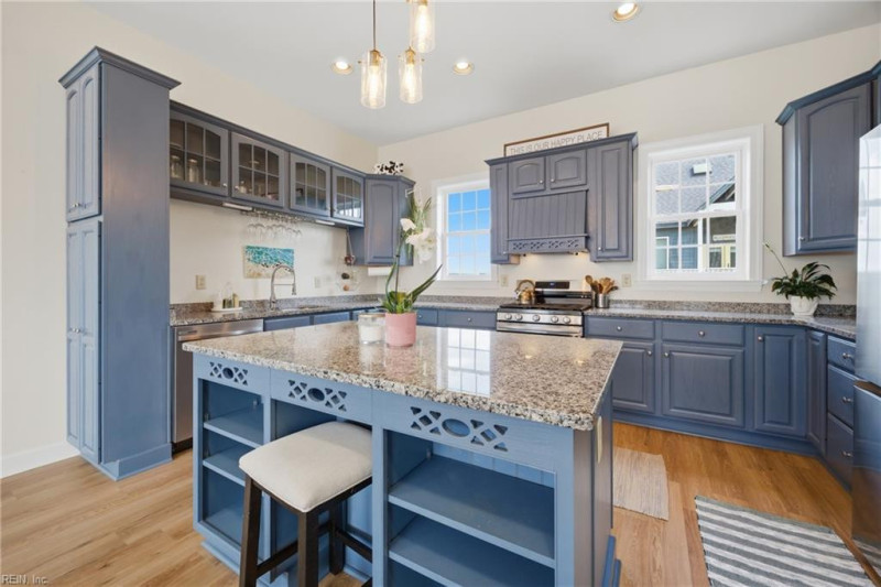 Photo 6 of 50 residential for sale in Hampton virginia