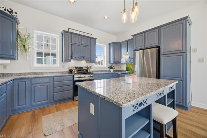 Photo 7 of 50 residential for sale in Hampton virginia