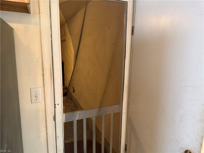 Photo 12 of 31 residential for sale in Suffolk virginia