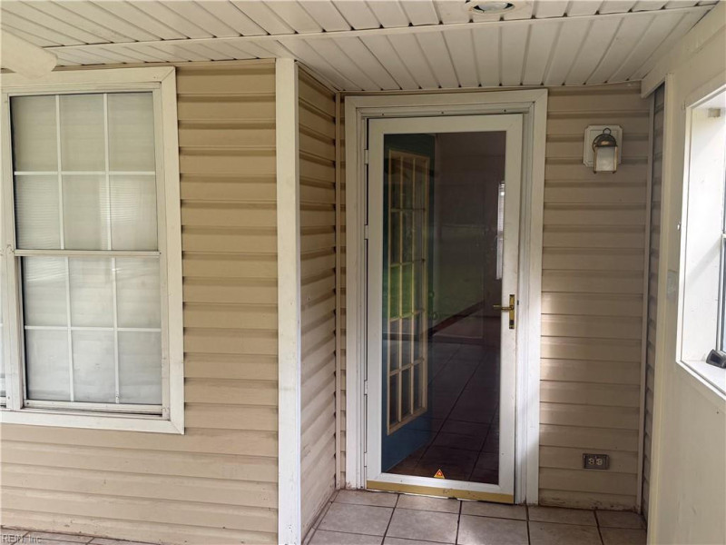 Photo 16 of 31 residential for sale in Suffolk virginia