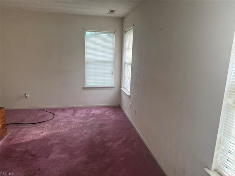 Photo 23 of 31 residential for sale in Suffolk virginia