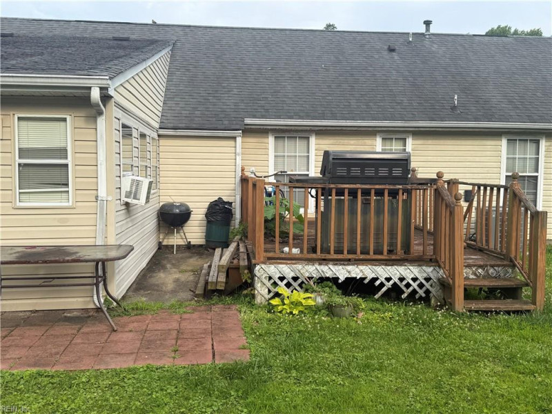 Photo 25 of 31 residential for sale in Suffolk virginia