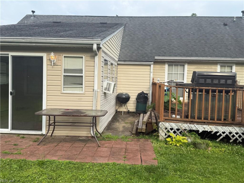 Photo 26 of 31 residential for sale in Suffolk virginia