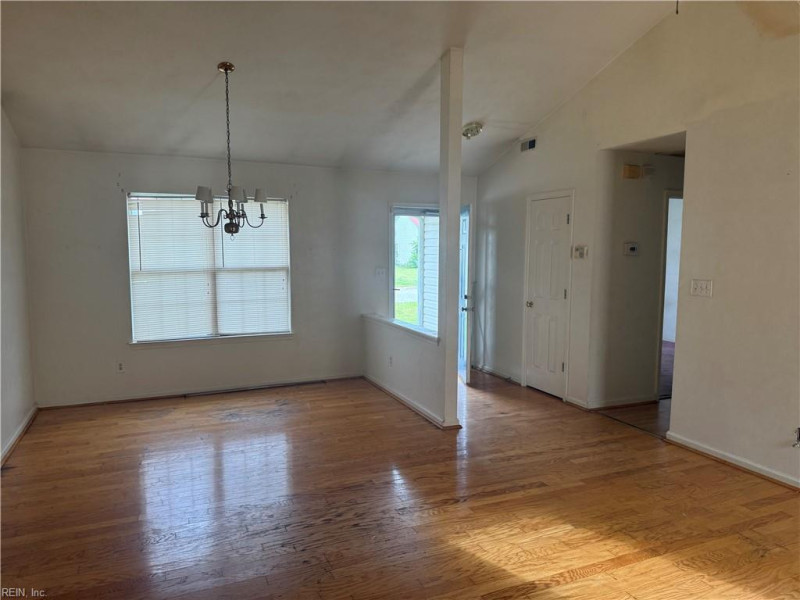 Photo 5 of 31 residential for sale in Suffolk virginia