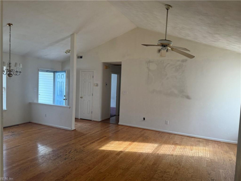 Photo 6 of 31 residential for sale in Suffolk virginia