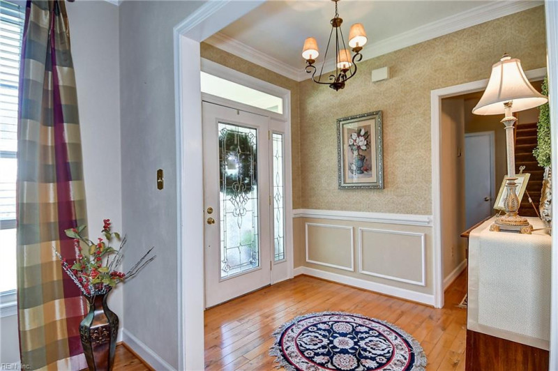 Photo 5 of 49 residential for sale in Chesapeake virginia