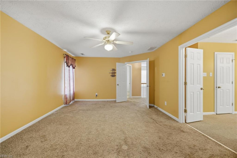 Photo 14 of 24 residential for sale in York County virginia