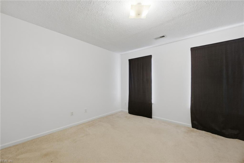 Photo 19 of 24 residential for sale in York County virginia