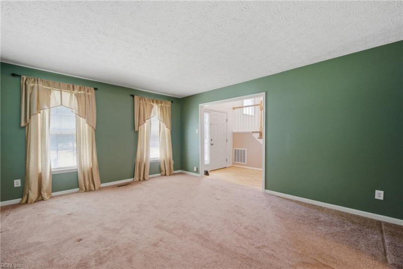 Photo 6 of 24 residential for sale in York County virginia