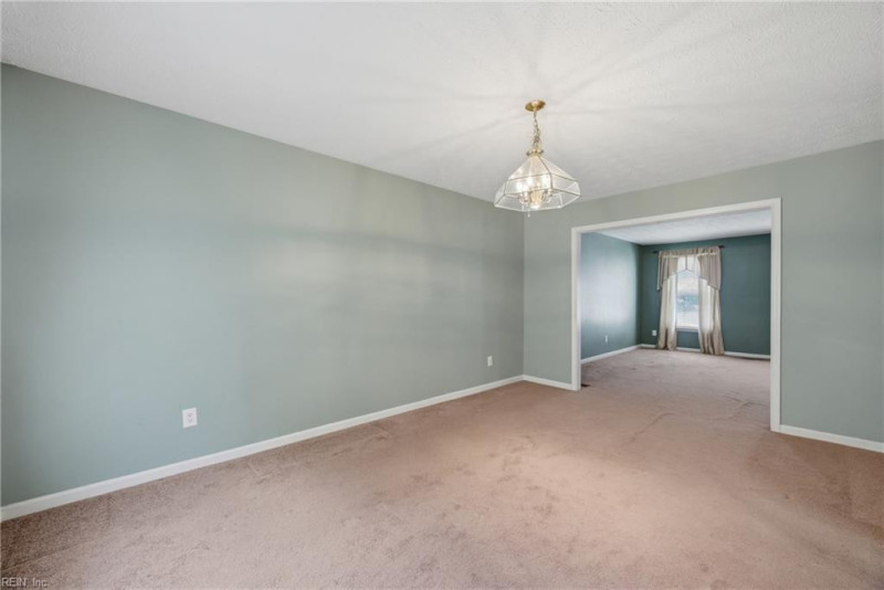 Photo 8 of 24 residential for sale in York County virginia