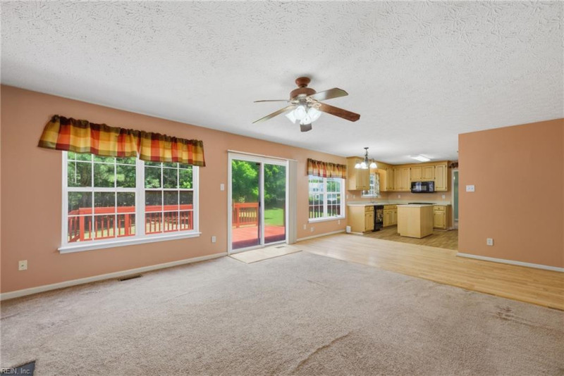 Photo 9 of 24 residential for sale in York County virginia