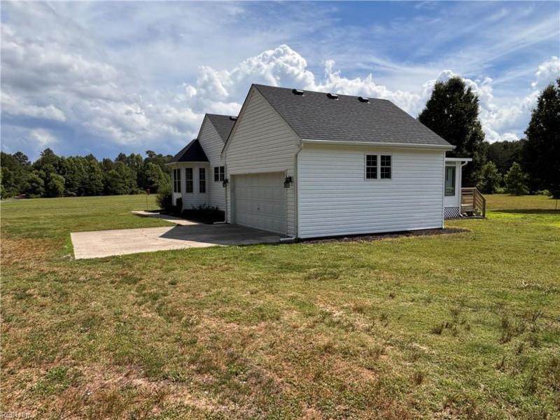 Photo 6 of 42 residential for sale in Suffolk virginia Photo 6 of 42 residential for sale in Suffolk virginia