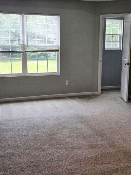 Photo 33 of 35 residential for sale in Suffolk virginia