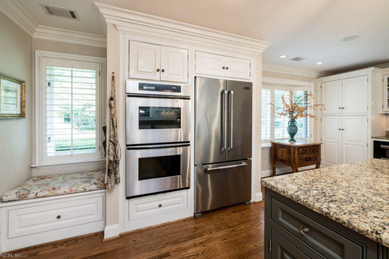 Photo 11 of 47 residential for sale in Chesapeake virginia