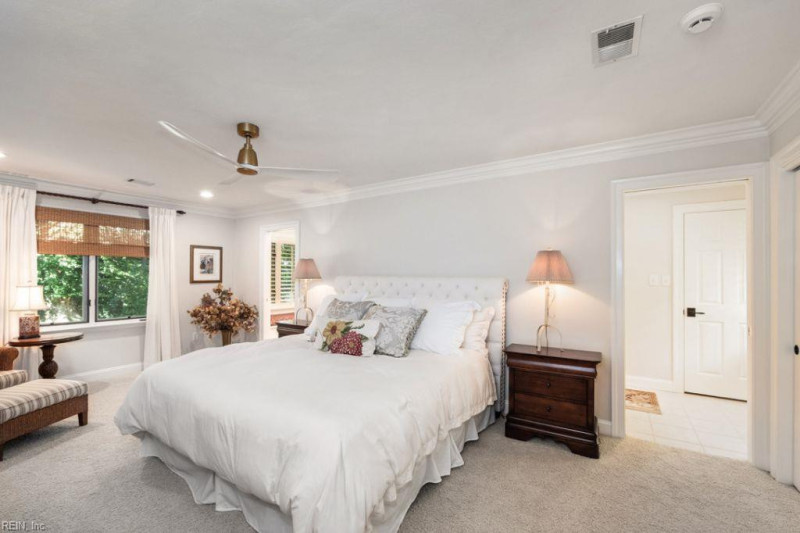 Photo 17 of 47 residential for sale in Chesapeake virginia