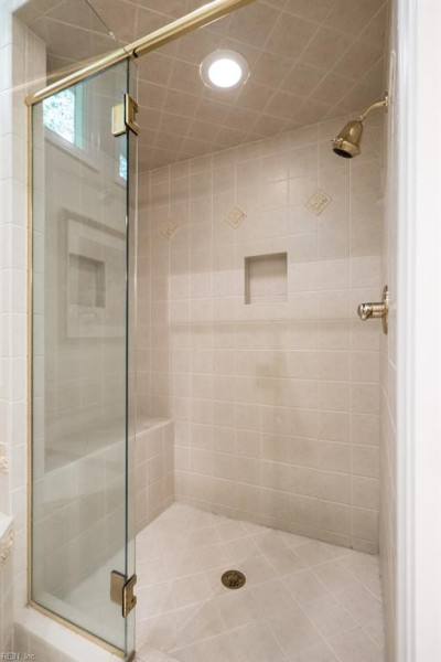 Photo 19 of 47 residential for sale in Chesapeake virginia