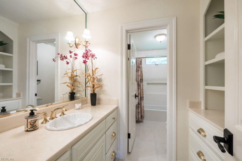 Photo 22 of 47 residential for sale in Chesapeake virginia
