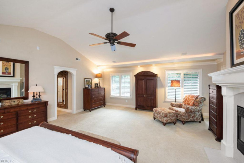 Photo 27 of 47 residential for sale in Chesapeake virginia