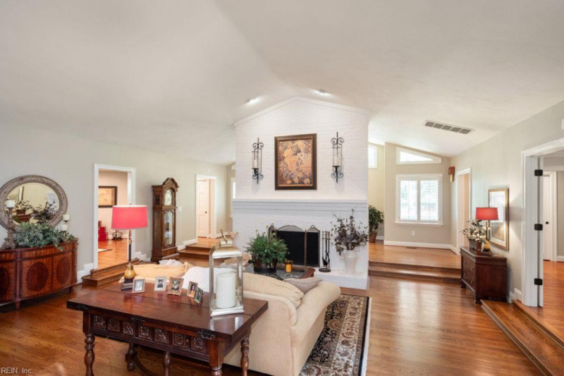 Photo 6 of 47 residential for sale in Chesapeake virginia