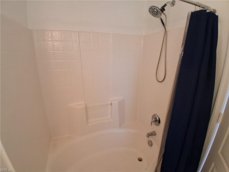 Photo 12 of 21 residential for sale in Chesapeake virginia