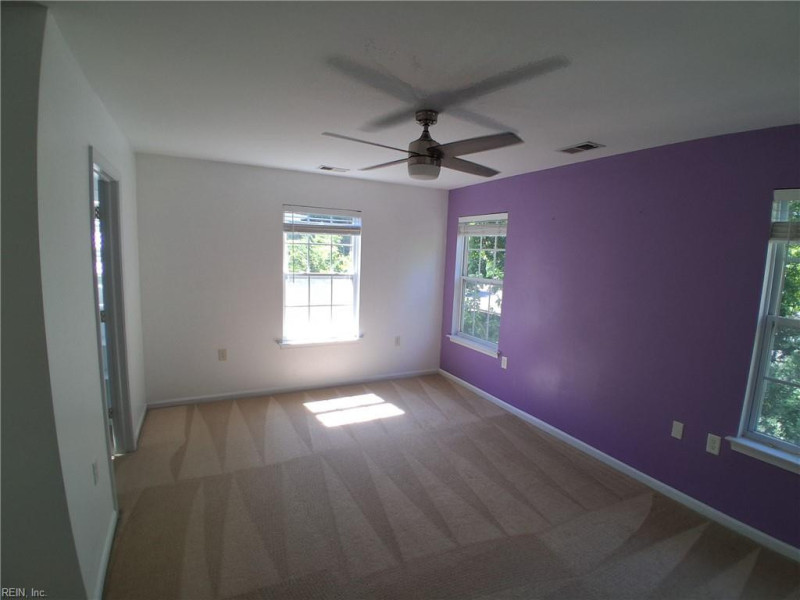 Photo 17 of 21 residential for sale in Chesapeake virginia