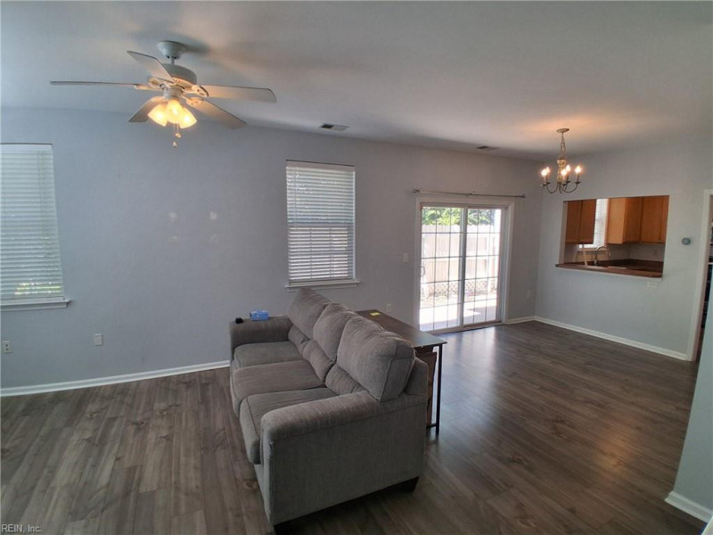 Photo 9 of 21 residential for sale in Chesapeake virginia