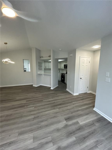 Photo 10 of 17 residential for sale in Virginia Beach virginia
