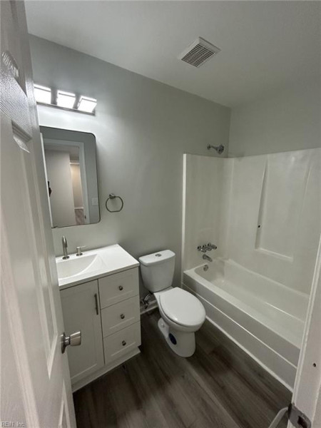 Photo 13 of 17 residential for sale in Virginia Beach virginia