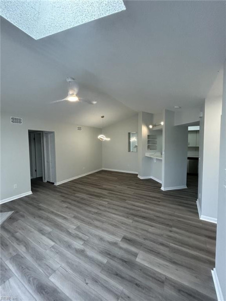 Photo 3 of 17 residential for sale in Virginia Beach virginia