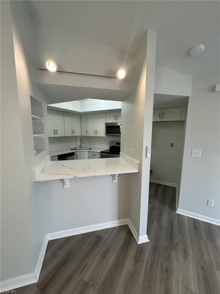 Photo 5 of 17 residential for sale in Virginia Beach virginia