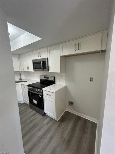 Photo 6 of 17 residential for sale in Virginia Beach virginia
