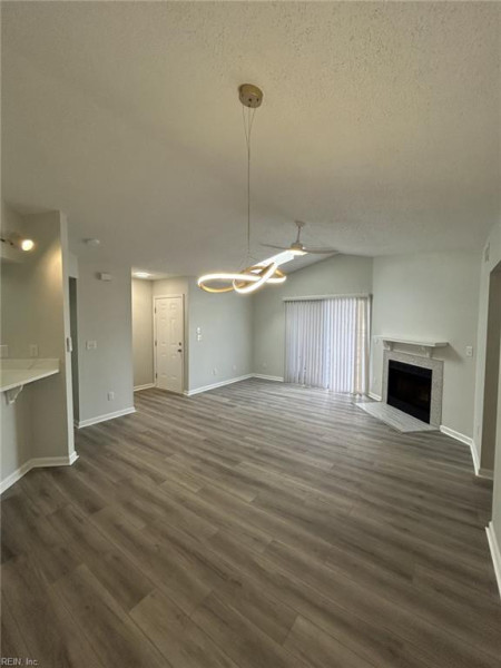 Photo 8 of 17 residential for sale in Virginia Beach virginia