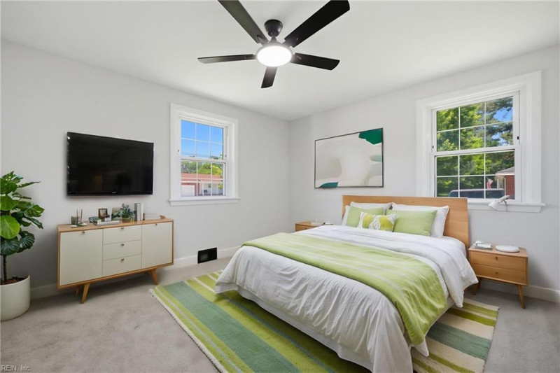 Photo 24 of 33 residential for sale in Portsmouth virginia