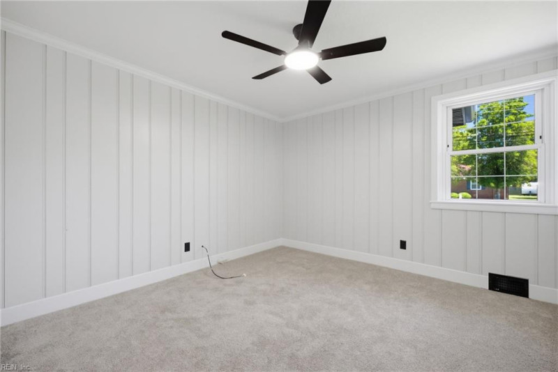 Photo 25 of 33 residential for sale in Portsmouth virginia