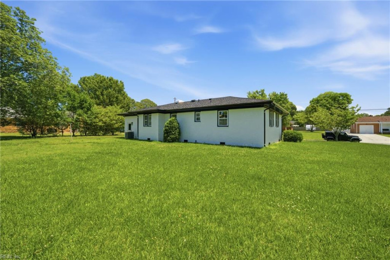 Photo 30 of 33 residential for sale in Portsmouth virginia