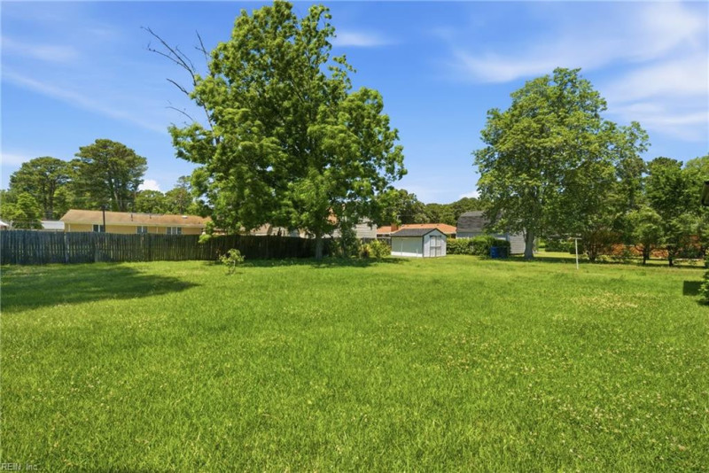 Photo 31 of 33 residential for sale in Portsmouth virginia