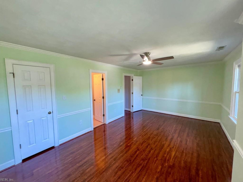 Photo 23 of 32 residential for sale in Chesapeake virginia