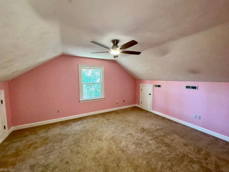 Photo 31 of 32 residential for sale in Chesapeake virginia