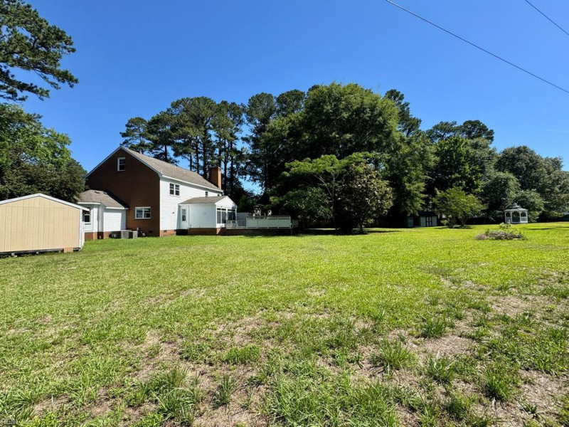 Photo 4 of 32 residential for sale in Chesapeake virginia
