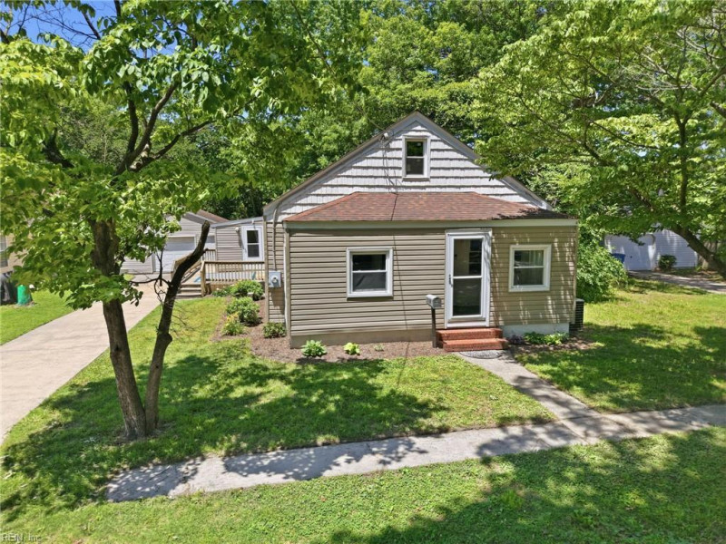 Photo 3 of 29 residential for sale in Chesapeake virginia Photo 3 of 29 residential for sale in Chesapeake virginia