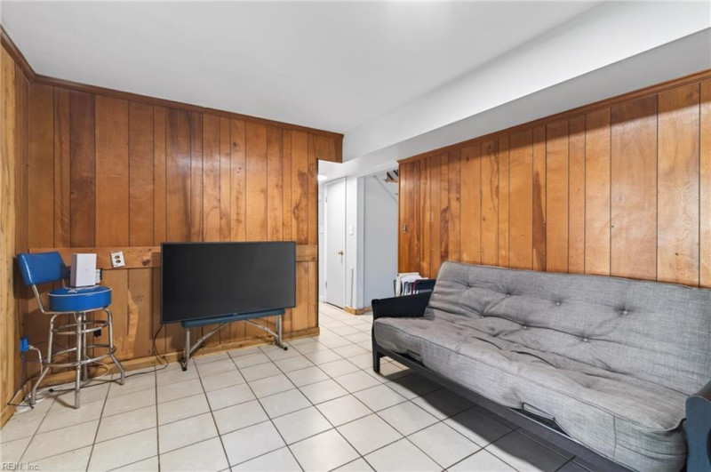 Photo 18 of 36 residential for sale in Hampton virginia