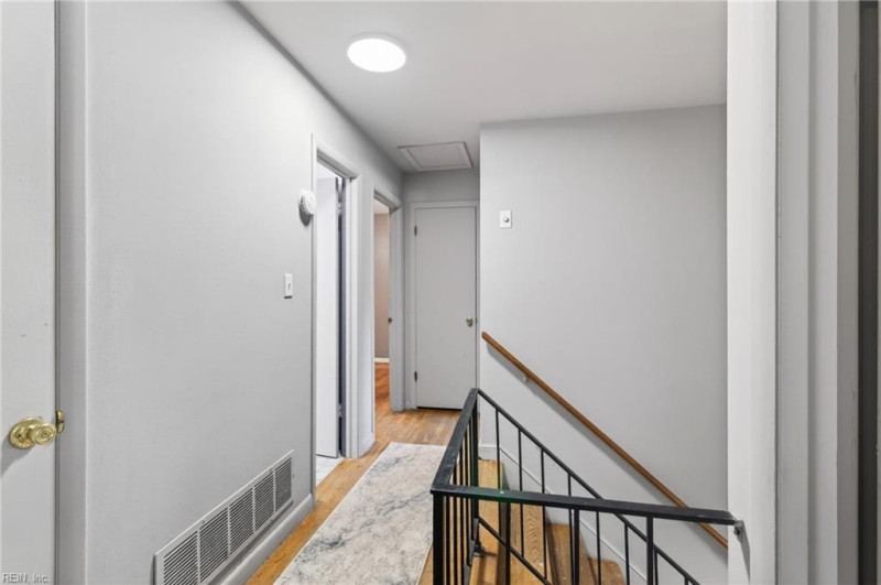 Photo 19 of 36 residential for sale in Hampton virginia