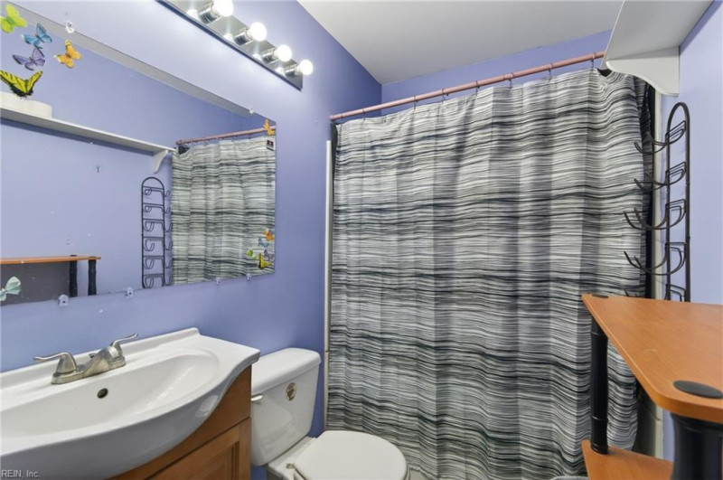 Photo 20 of 36 residential for sale in Hampton virginia