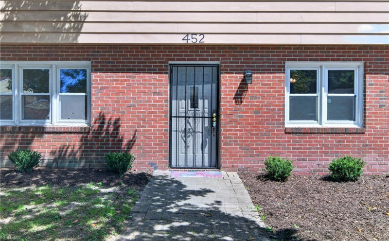 Photo 3 of 36 residential for sale in Hampton virginia