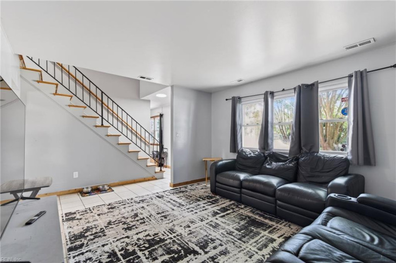 Photo 5 of 36 residential for sale in Hampton virginia