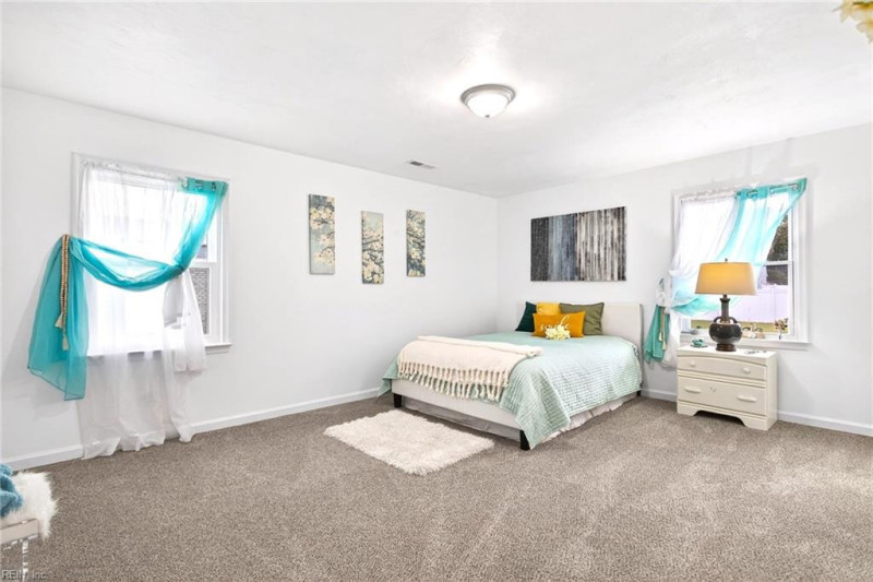 Photo 19 of 36 residential for sale in Suffolk virginia