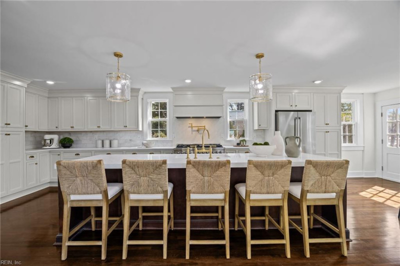 Photo 11 of 50 residential for sale in Virginia Beach virginia